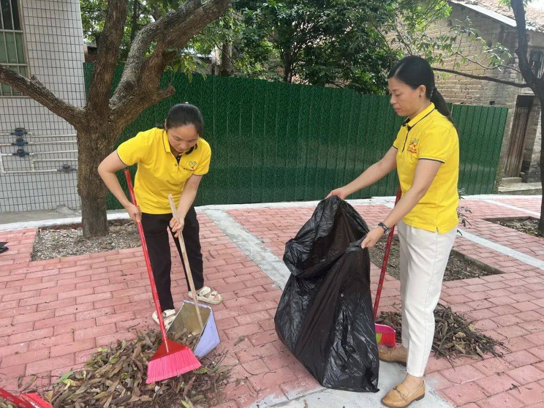 熊猫体育app：“百切切工程”之环保助力——香市小学家长抱负效劳队协助陈家埔村四小园情况整饬和照顾行径(图3)