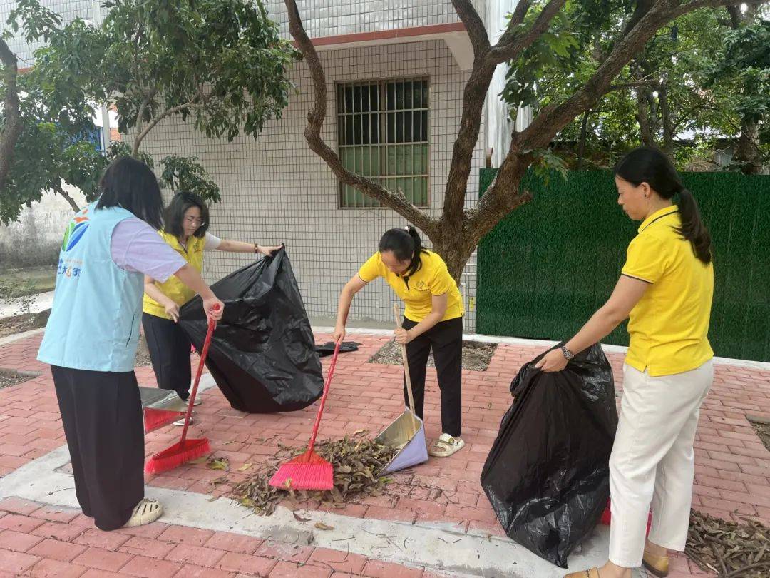 熊猫体育app：“百切切工程”之环保助力——香市小学家长抱负效劳队协助陈家埔村四小园情况整饬和照顾行径(图5)